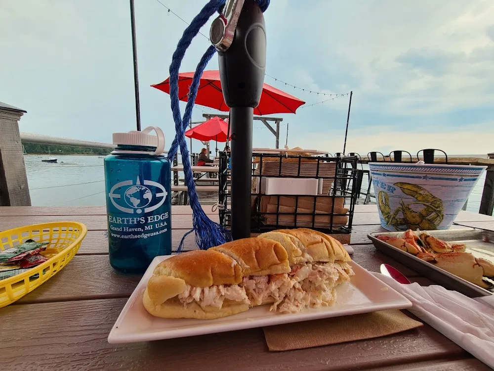 1 2 Lobster Roll 1 2 Crab Roll